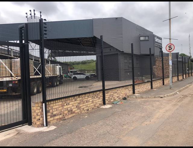 2,357M² WAREHOUSE TO LET IN ROSSBURGH